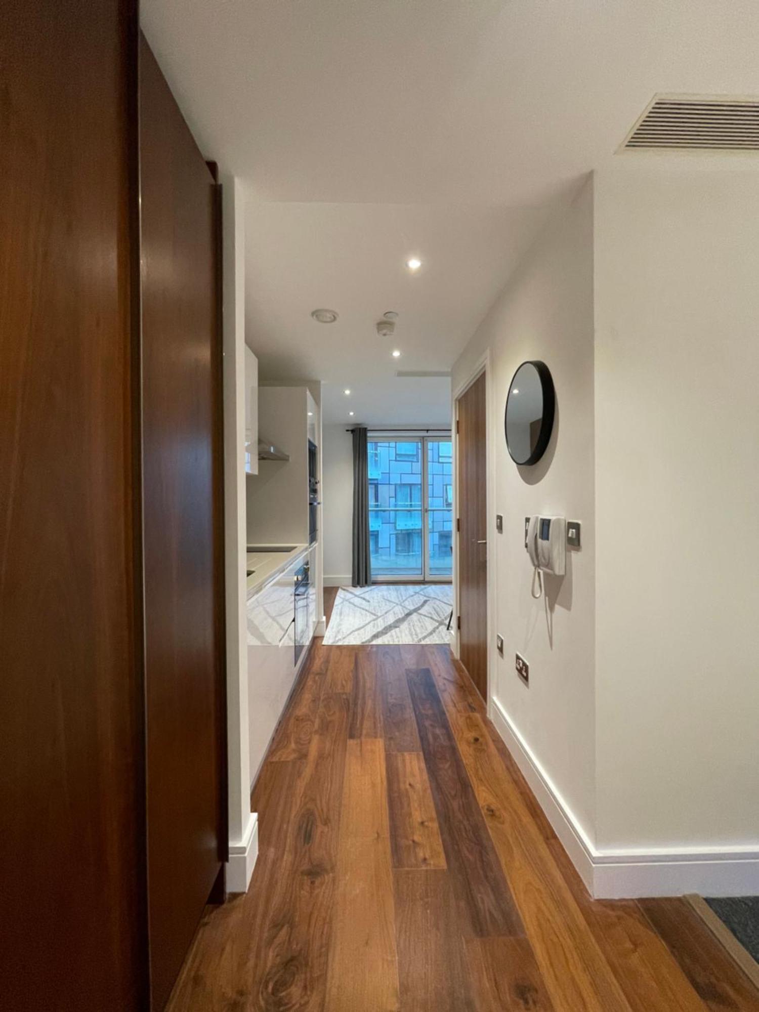 Apartment In Canary Wharf ลอนดอน ภายนอก รูปภาพ